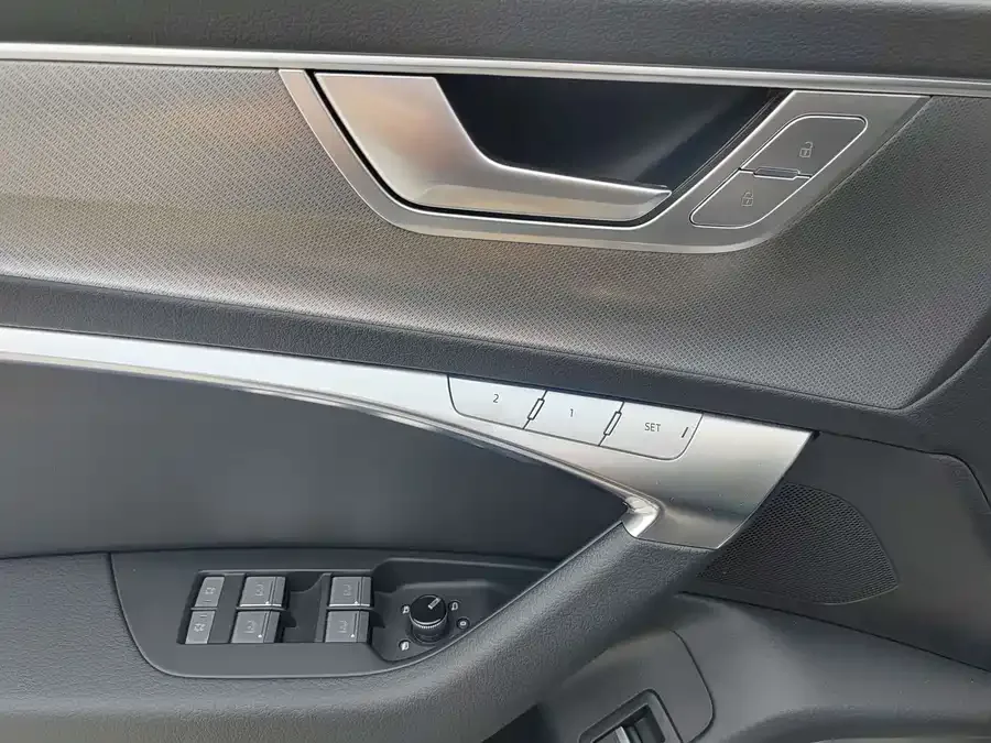 Audi A7 2024 45 TFSI Premium Edition 2023 — миниатюра 5