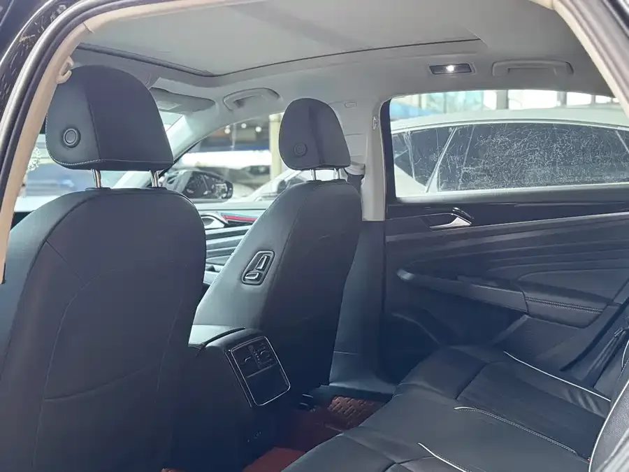 Volkswagen Passat Passat 2022 330TSI Star Elite Edition 2022 — миниатюра 3