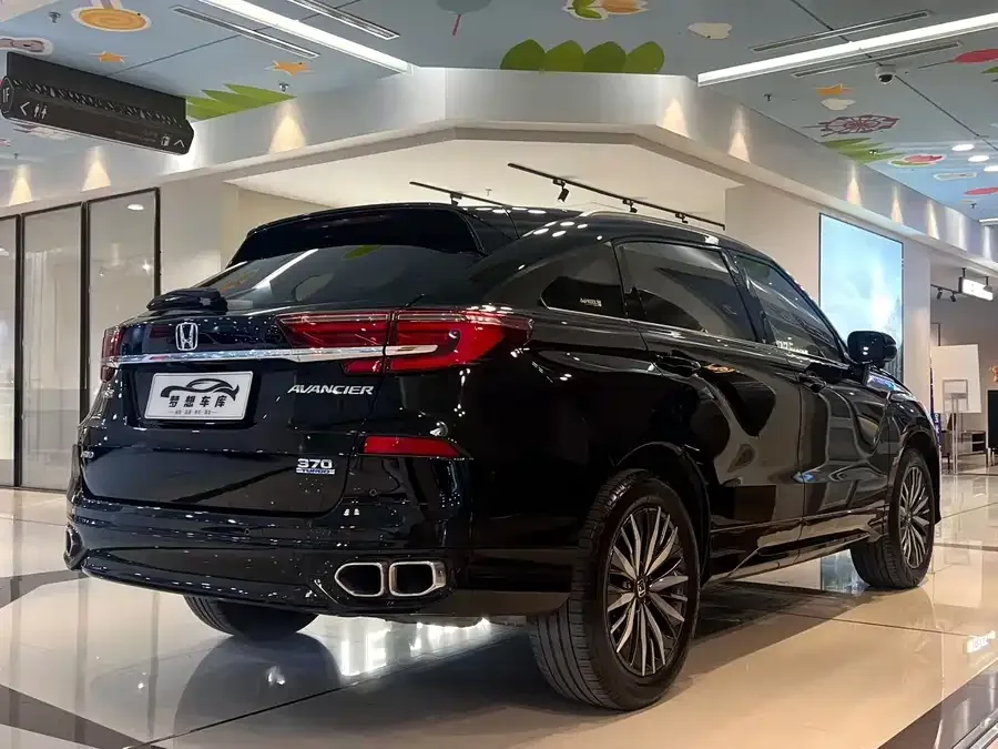 Honda Avancier 2020 Crown Road 370TURBO 4WD Premium Edition 2023 — миниатюра 3