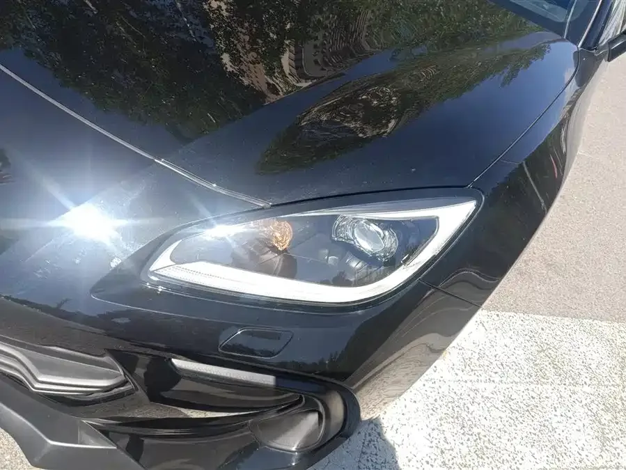 Subaru BRZ 2022 2.4L manual version 2022 — миниатюра 5