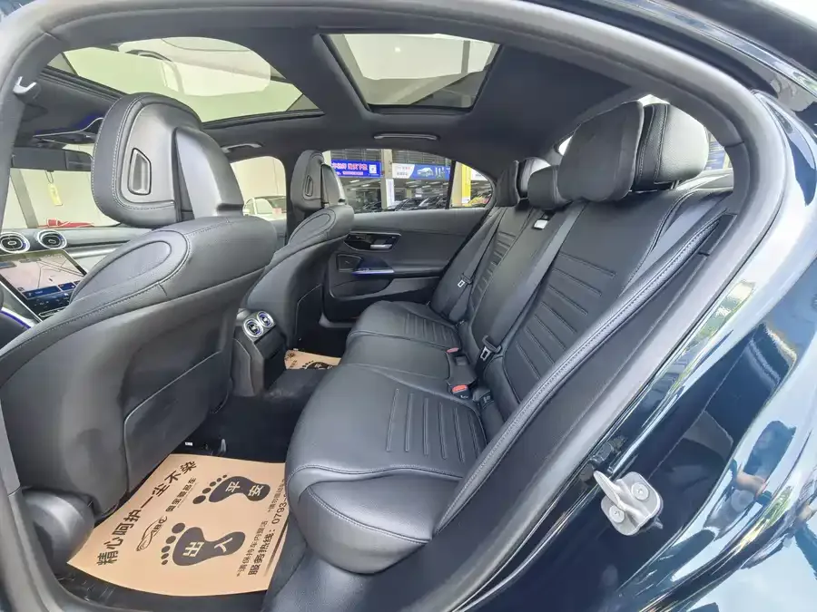 Mercedes-Benz Class C Mercedes-Benz C-Class 2025 C 260 L Sports Edition 2024 — миниатюра 3