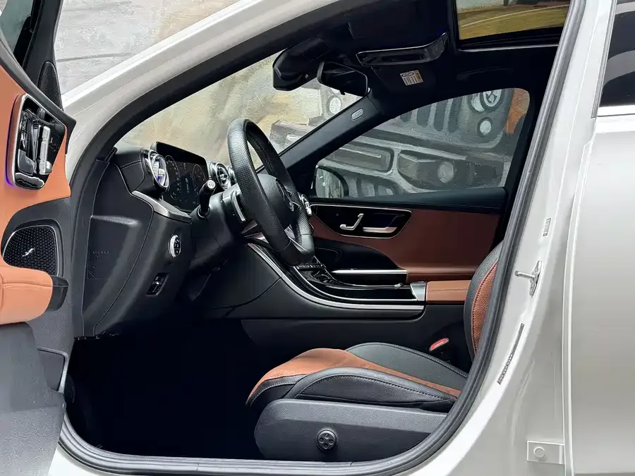 Mercedes-Benz Class C Mercedes-Benz C-Class 2023 C 200 L Sports Edition 2023 — миниатюра 3