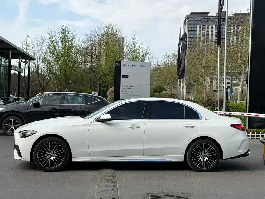 Mercedes-Benz Class C Mercedes-Benz C-Class 2023 C 260 L Sports Edition 2023 — миниатюра 4