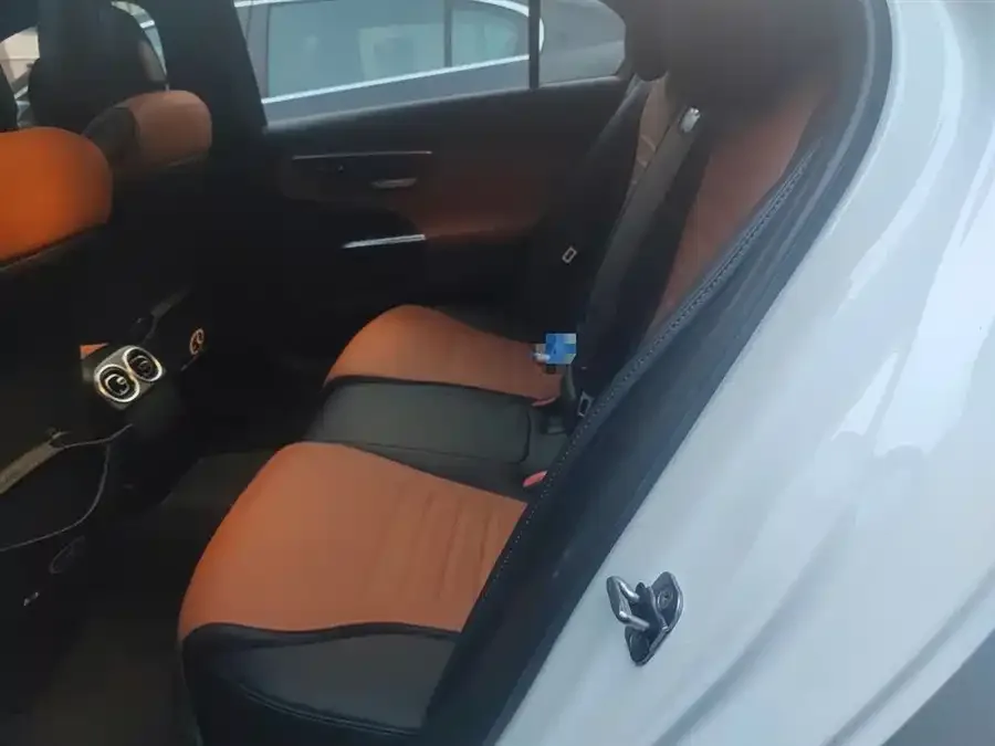 Mercedes-Benz Class C Mercedes-Benz C-Class 2023 C 200 L Sports Edition 2024 — миниатюра 4