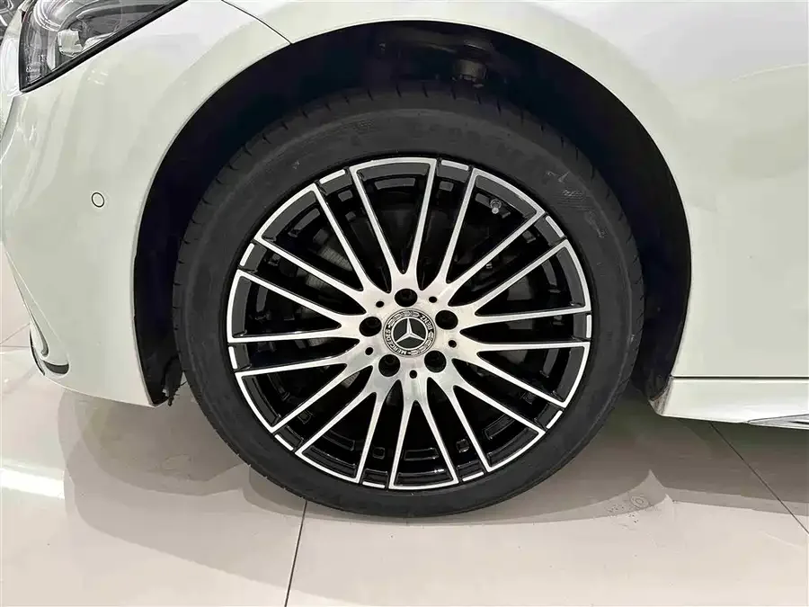 Mercedes-Benz Class C Mercedes-Benz C-Class 2025 C 260 L Sports Edition 2025 — миниатюра 2