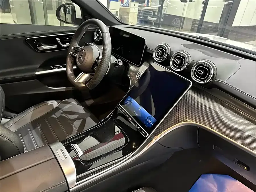 Mercedes-Benz Class C Mercedes-Benz C-Class 2025 C 260 L Sports Edition 2025 — миниатюра 5