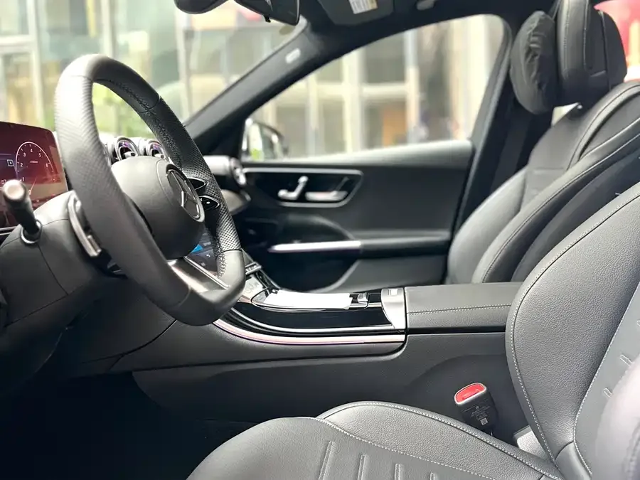 Mercedes-Benz Class C Mercedes-Benz C-Class 2024 C 260 L Sports Edition 2026 — миниатюра 2
