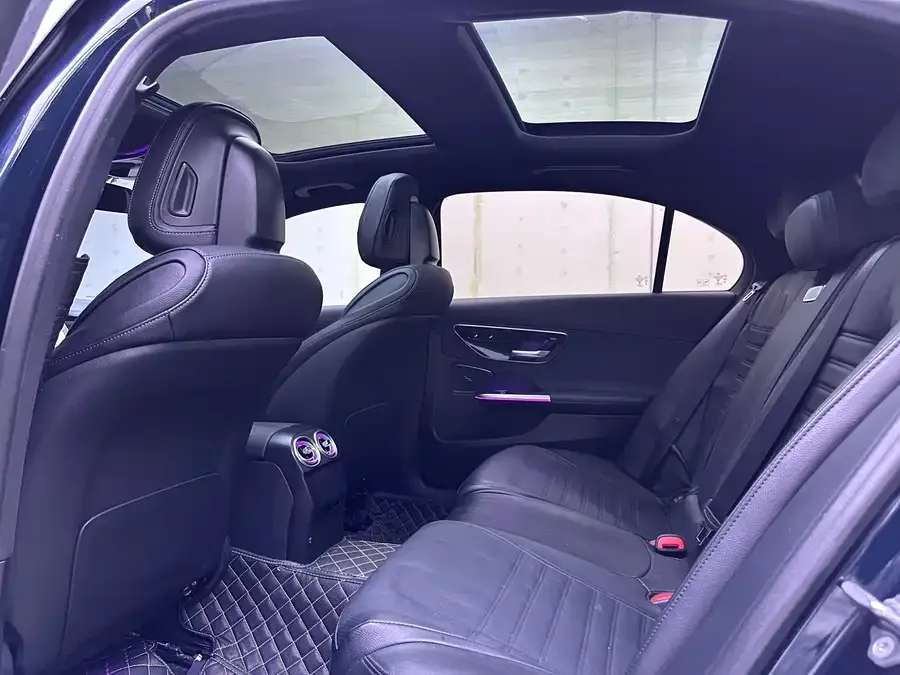 Mercedes-Benz Class C Mercedes-Benz C-Class 2022 facelift C 260 L sports version 2022 — миниатюра 3