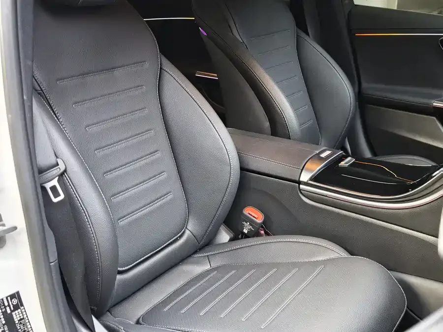 Mercedes-Benz Class C Mercedes-Benz C-Class 2025 C 260 L Sports Edition 2025 — миниатюра 3