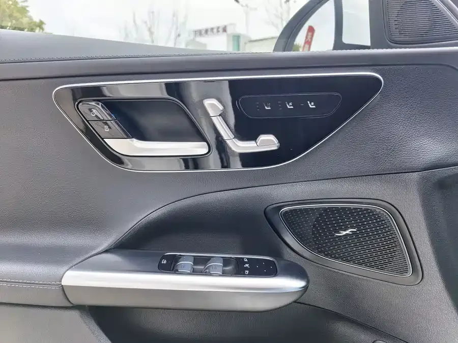 Mercedes-Benz Class C Mercedes-Benz C-Class 2024 C 200 L Sports Edition 2024 — миниатюра 4