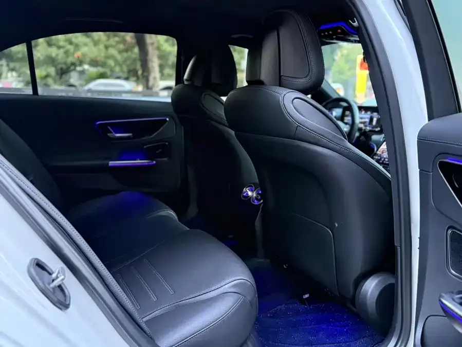 Mercedes-Benz Class C Mercedes-Benz C-Class 2024 C 260 L Sports Edition 2024 — миниатюра 5