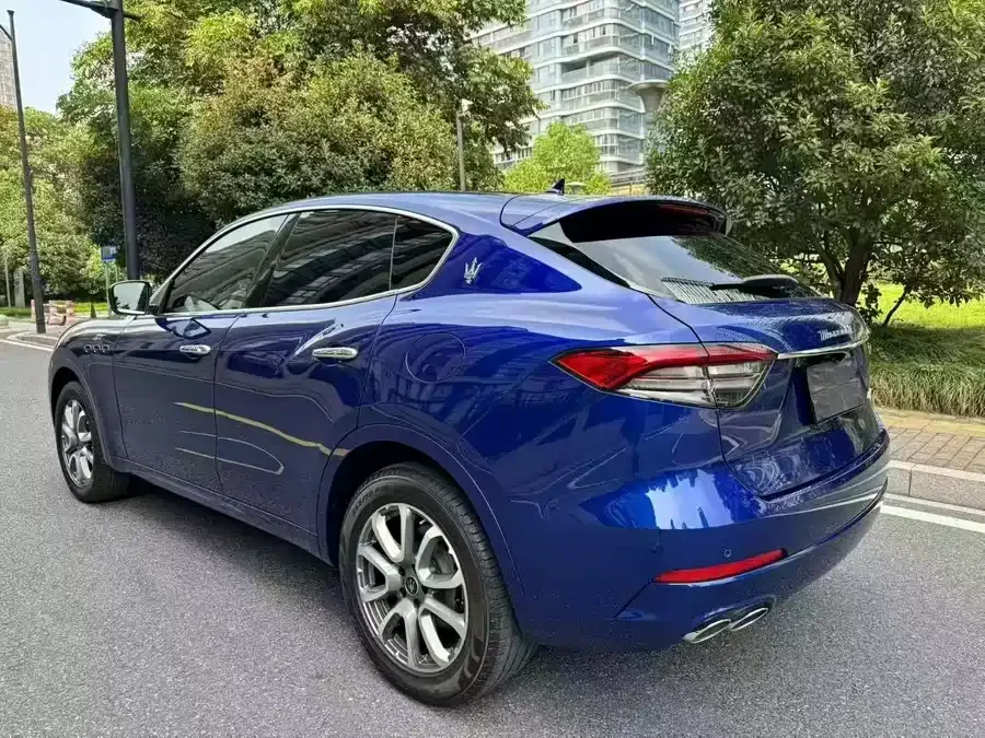 Maserati Levante Levante 2022 2.0T GT Edge Edition 2022 — миниатюра 5