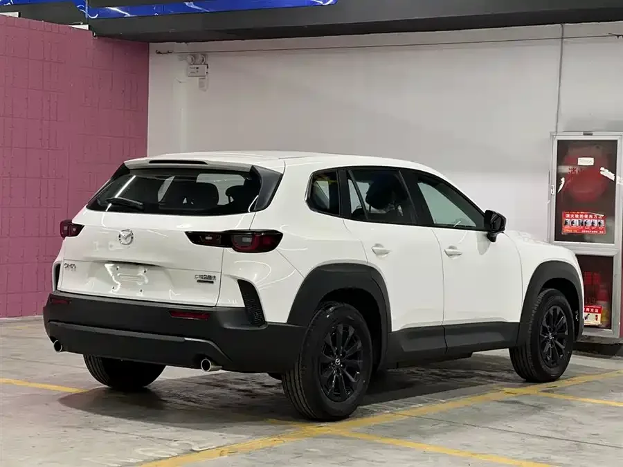 Mazda CX-50 Mazda CX-50 also available for 2023 2.0L Leading Edition 2023 — миниатюра 2