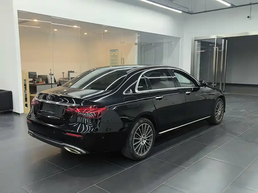 Mercedes-Benz E-Class Mercedes-Benz E-Class 2022 E 260 L Sports Edition 2022 — миниатюра 4