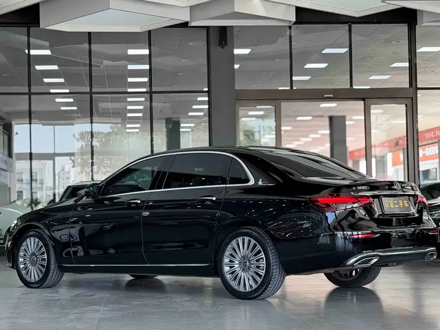 Mercedes-Benz E-Class Mercedes-Benz E-Class 2023 facelift E 300 L Luxury Edition 2023 — миниатюра 3