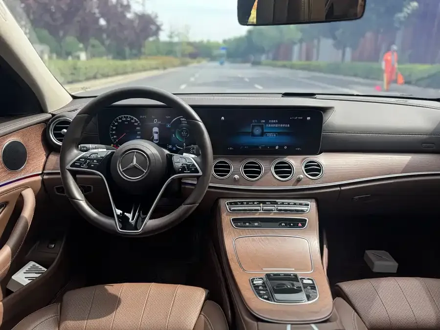 Mercedes-Benz E-Class Mercedes-Benz E-Class 2022 Model 2 E 300 L Sports Fashion Model 2022 — миниатюра 3
