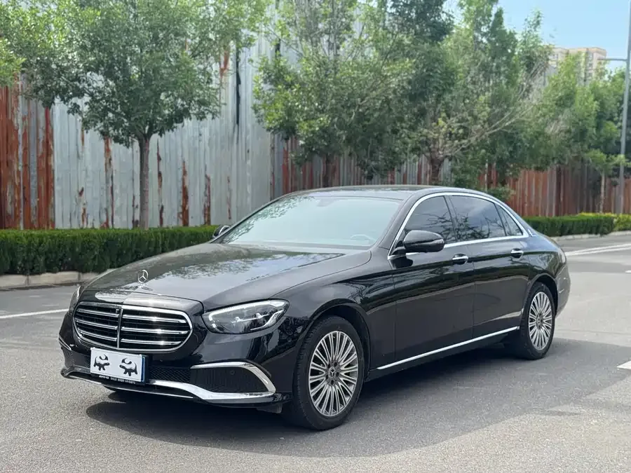 Mercedes-Benz E-Class 2022
