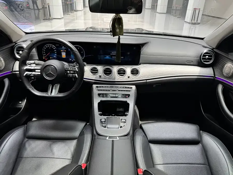 Mercedes-Benz E-Class Mercedes-Benz E-Class 2022 E 260 L Sports Edition 2022 — миниатюра 4