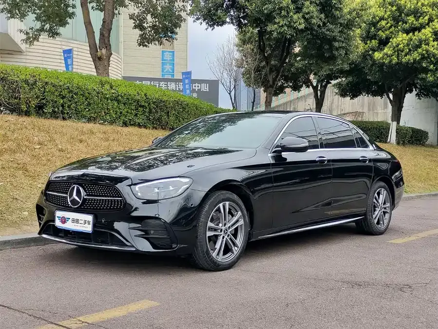 Mercedes-Benz E-Class 2023