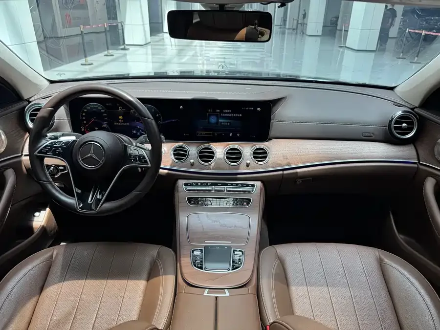 Mercedes-Benz E-Class Mercedes-Benz E-Class 2023 E 300 L Fashion Edition 2023 — миниатюра 4