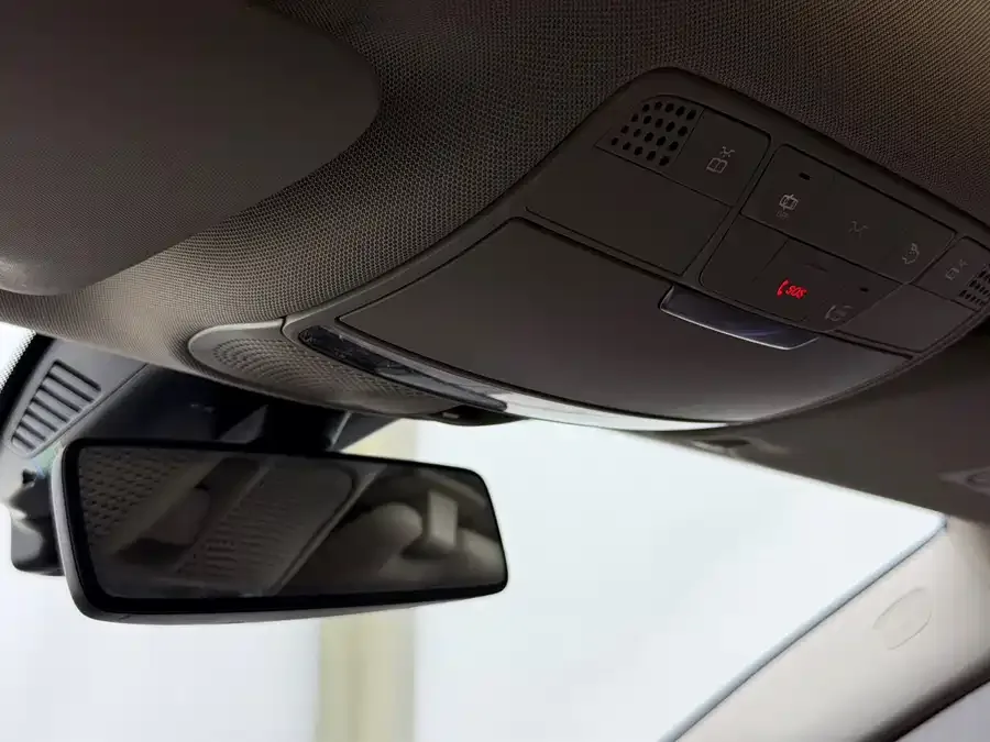 Mercedes-Benz E-Class Mercedes-Benz E-Class 2023 facelift E 300 L Luxury Edition 2023 — миниатюра 2