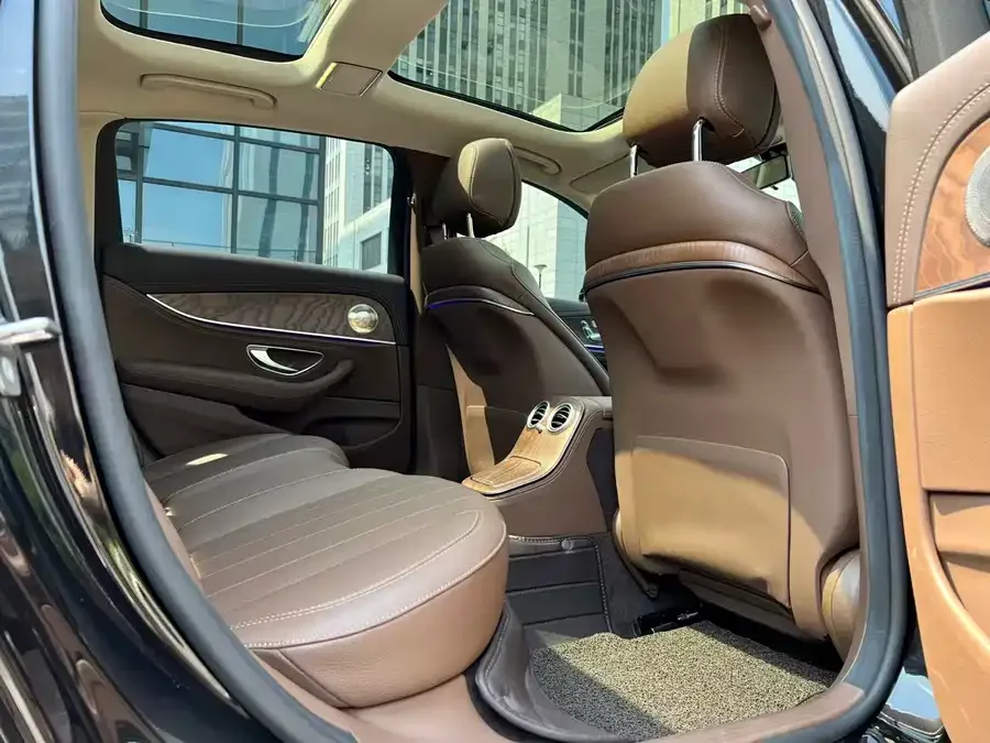 Mercedes-Benz E-Class Mercedes-Benz E-Class 2023 facelift E 260 L 2023 — миниатюра 5