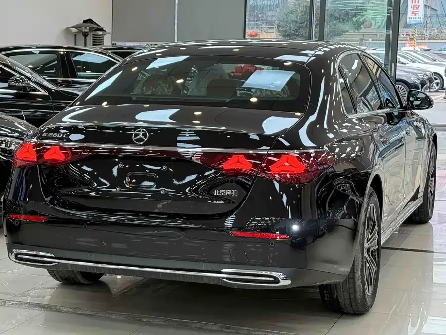 Mercedes-Benz E-Class Mercedes-Benz E-Class 2024 facelift E 260 L 2024 — миниатюра 4