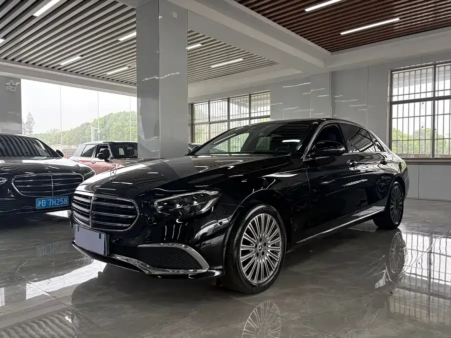 Mercedes-Benz E-Class 2023