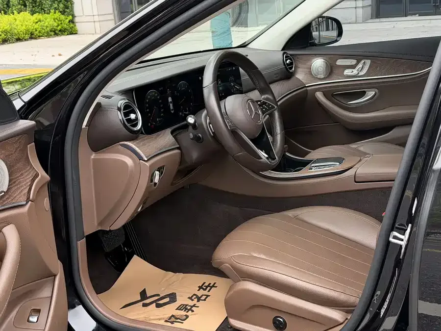 Mercedes-Benz E-Class Mercedes-Benz E-Class 2023 facelift E 300 L Luxury Edition 2023 — миниатюра 5
