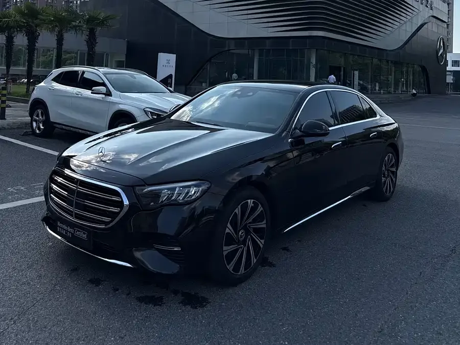 Mercedes-Benz E-Class 2024