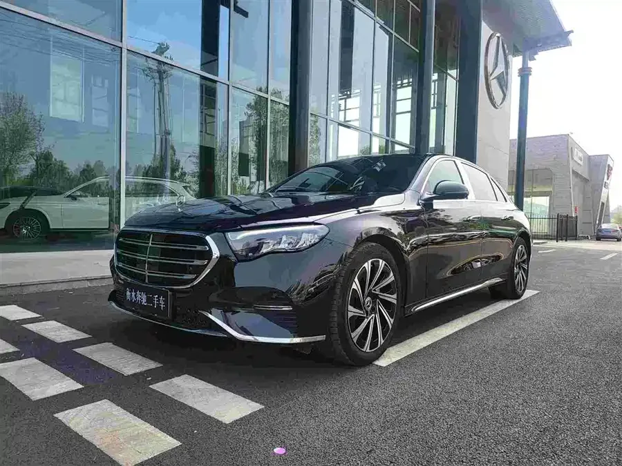 Mercedes-Benz E-Class 2024