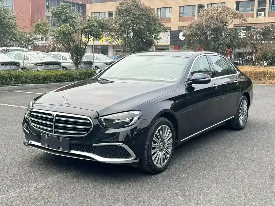 Mercedes-Benz E-Class 2022