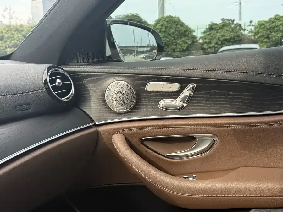 Mercedes-Benz E-Class Mercedes-Benz E-Class 2022 E 300 L Sports Luxury Edition 2022 — миниатюра 4