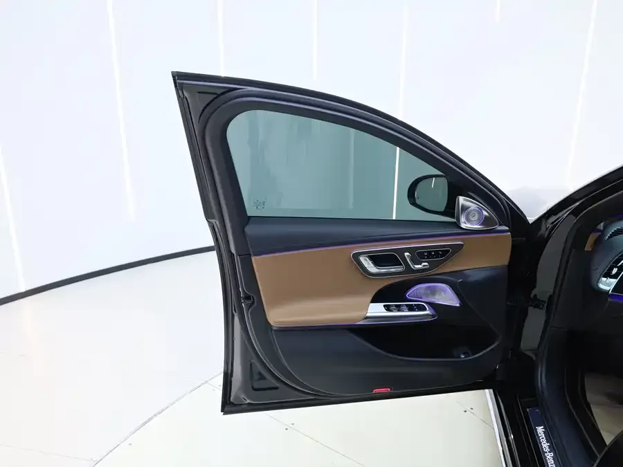 Mercedes-Benz E-Class Mercedes-Benz E-Class 2024 E 300 L Luxury Edition 2024 — миниатюра 3