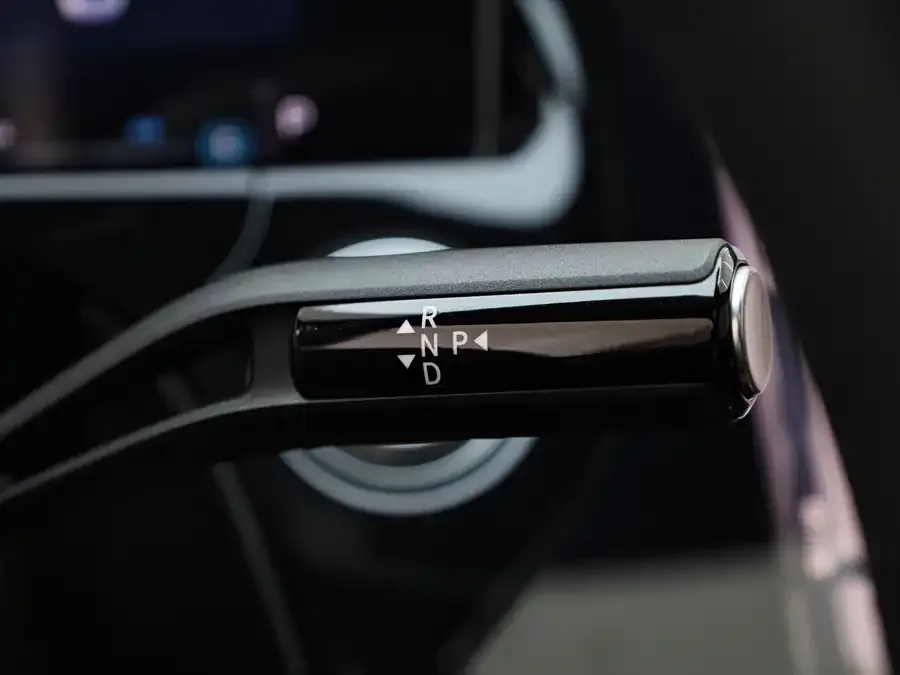 Mercedes-Benz E-Class Mercedes-Benz E-Class 2024 E 300 L Luxury Edition 2024 — миниатюра 4