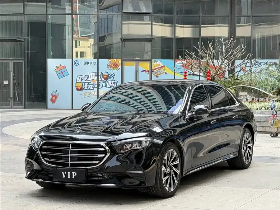 Mercedes-Benz E-Class 2024