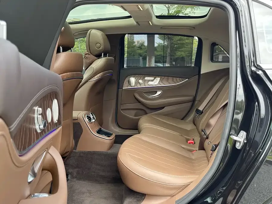Mercedes-Benz E-Class Mercedes-Benz E-Class 2023 facelift E 300 L Luxury Edition 2023 — миниатюра 4
