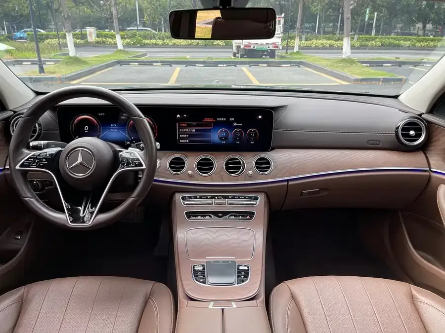 Mercedes-Benz E-Class Mercedes-Benz E-Class 2023 facelift E 300 L Luxury Edition 2023 — миниатюра 5