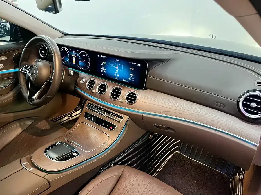 Mercedes-Benz E-Class Mercedes-Benz E-Class 2023 facelift E 300 L Fashion Edition 2023 — миниатюра 5