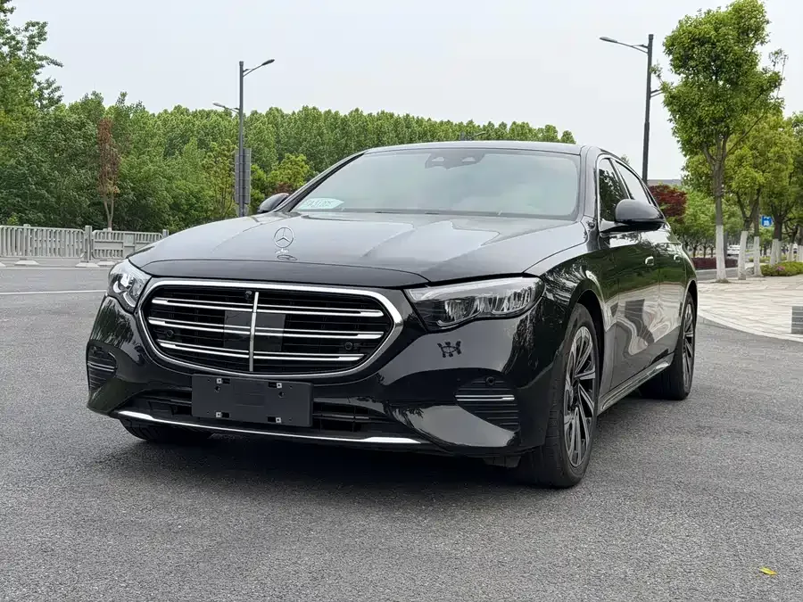 Mercedes-Benz E-Class 2024