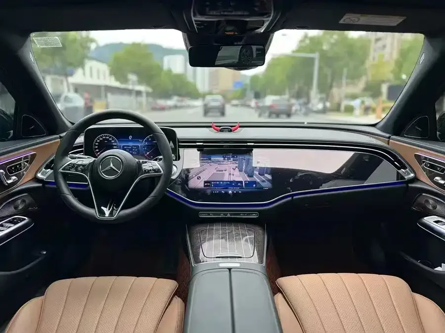 Mercedes-Benz E-Class Mercedes-Benz E-Class 2024 E 300 L Luxury Edition 2024 — миниатюра 2