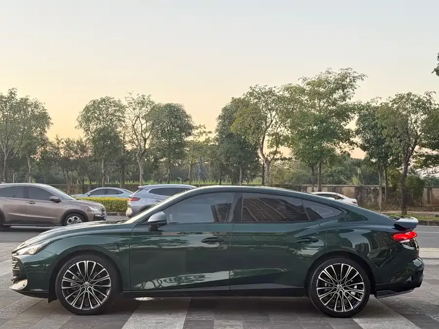 MG 7 MG7 2023 2.0T Automatic Beauty Hunter Luxury Edition 2023 — миниатюра 4