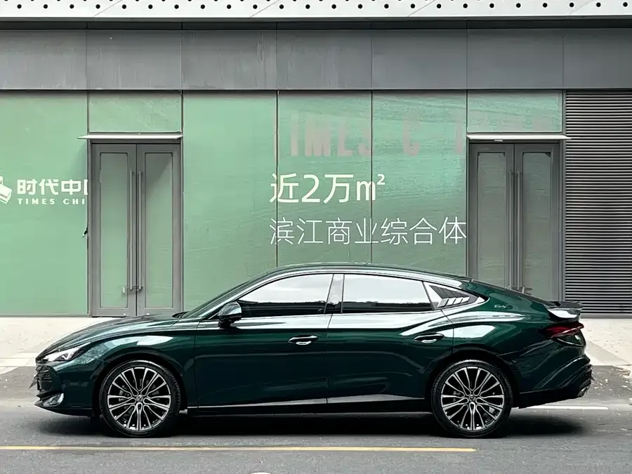 MG 7 MG7 2023 2.0T Automatic Beauty Hunter Premium Edition 2024 — миниатюра 3
