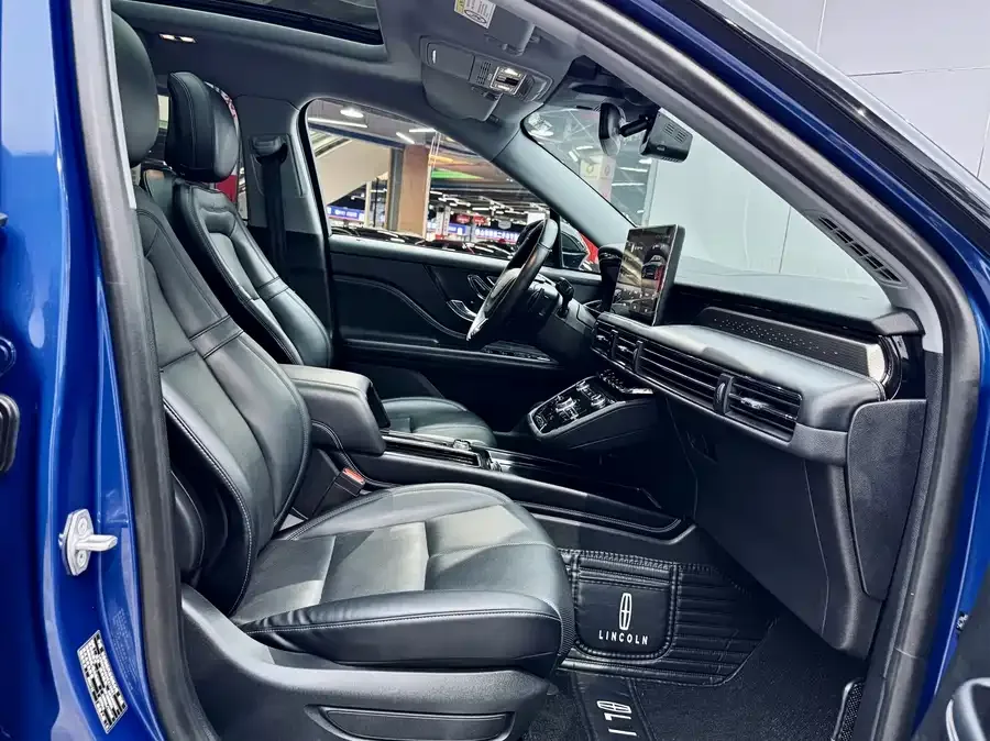 Lincoln Adventurer 2022 Explorer 2.0T 2WD Elegant Edition 2022 — миниатюра 2