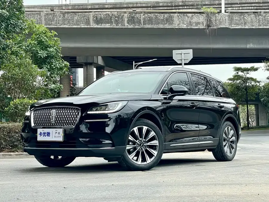 Lincoln Adventurer 2022