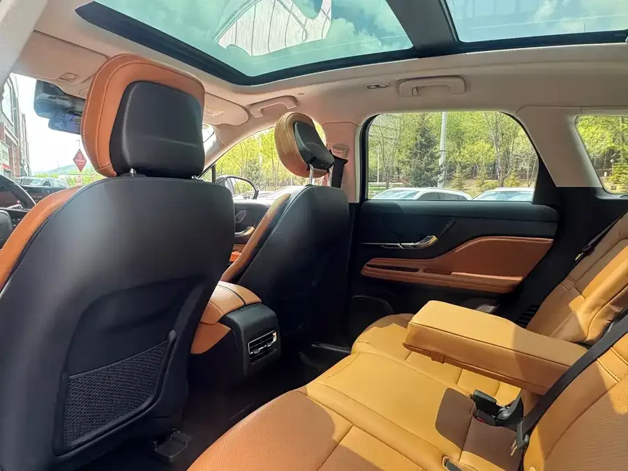 Lincoln Adventurer Adventurer 2024 1.5T 2WD Mulan Special Hybrid Edition 2025 — миниатюра 3