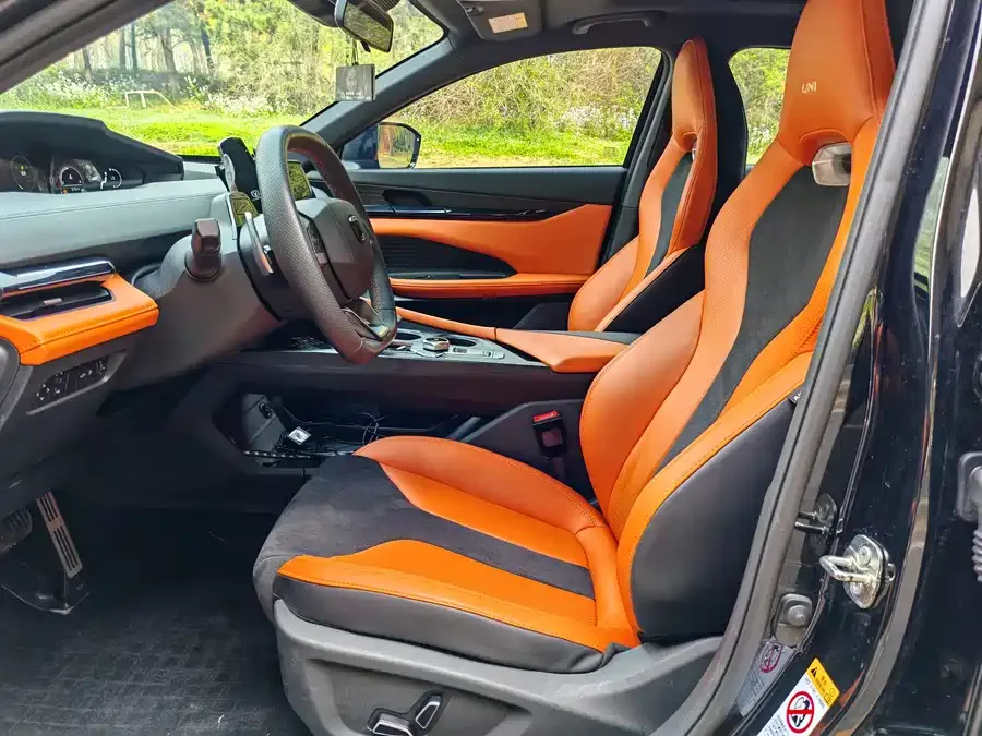 Changan UNI-V Changan UNI-V 2023 1.5T Sports Edition 2023 — миниатюра 2