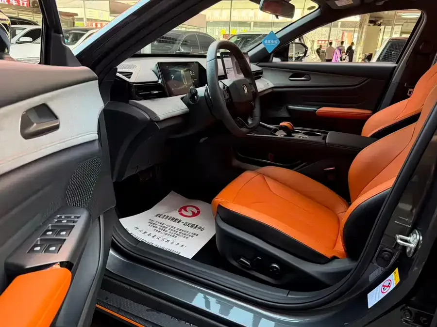 Changan UNI-V Changan UNI-V 2025 third-generation 2.0T JinQing model 2025 — миниатюра 4