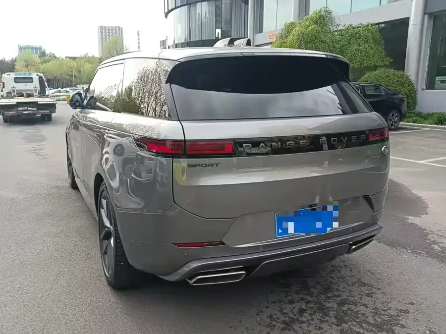 Land Rover Range Rover Sport Range Rover Sport 2025 400PS Dynamic SE 2025 — миниатюра 5