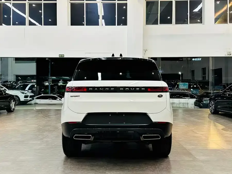 Land Rover Range Rover Sport Range Rover Sport 2023 360PS S 2023 — миниатюра 2